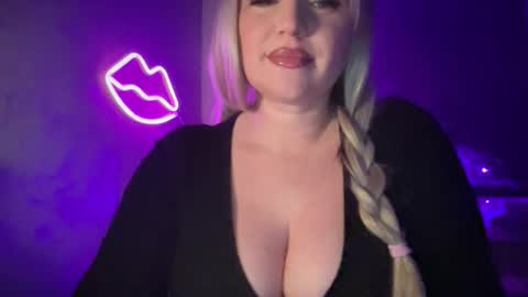 Rihanna online show from January 11, 6:14 pm