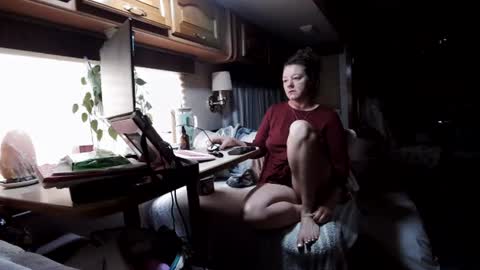 Mommys Edge Camp online show from August 3, 11:49 am