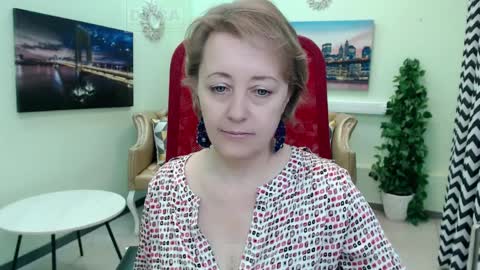 Mona online show from April 3, 1:51 pm