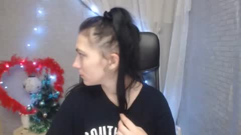 monakali online show from December 11, 7:20 am