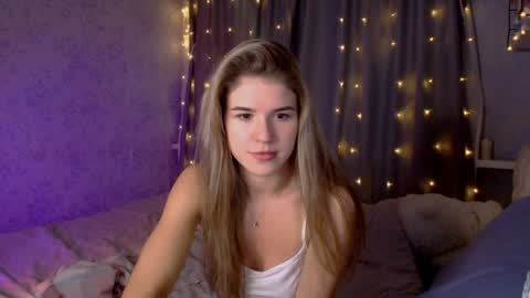 Monica online show from December 3, 10:56 pm