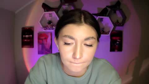 sweet girl and shine body online show from September 27, 12:25 pm