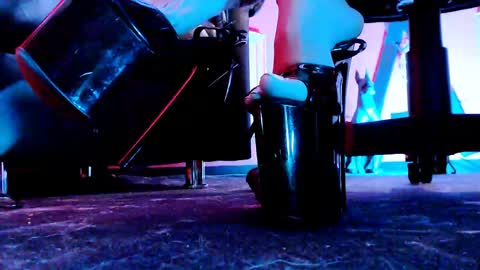 Monika online show from April 13, 11:25 am