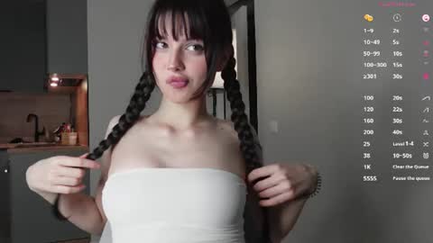 Monika online show from July 9, 4:55 pm
