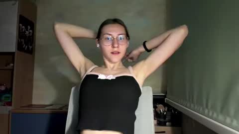 Mia online show from July 2, 8:58 pm