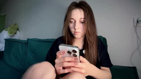 Mary online show from February 25, 9:02 am