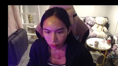 ELYSE A SIMPLE GIRL online show from July 4, 5:38 pm