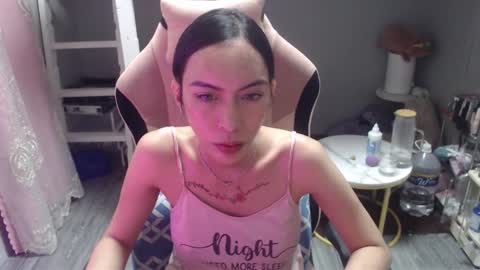 Snapshot of monstercockselfsuck chatting on October 28, 9:54 am ELYSE A SIMPLE GIRL online show from October 28, 9:54 am