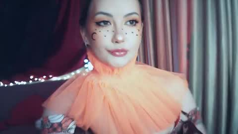 moodiemira online show from October 29, 2:46 am