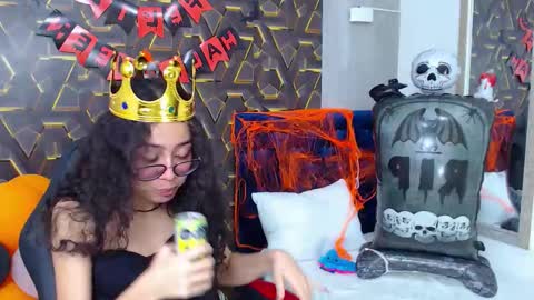 moon_and_fire_ online show from October 26, 5:52 am