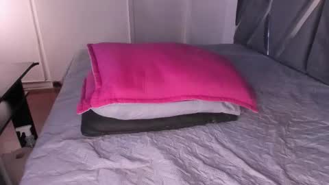 Luna  online show from November 26, 6:59 pm