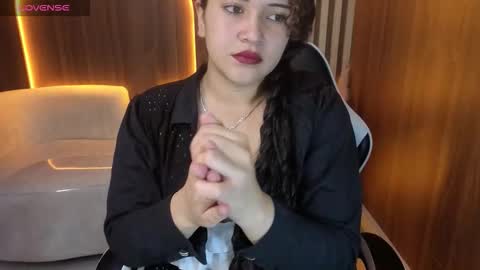 Snapshot of moon_tx chatting on October 21, 1:05 pm Online 800 to 1400 online show from October 21, 1:05 pm