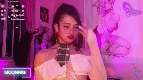 Nicky  online show from October 11, 5:01 am