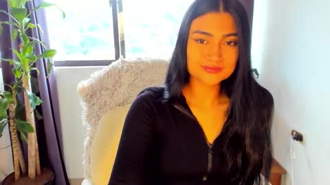 moonie_baddie31 online show from September 27, 8:39 pm