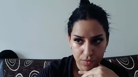 Claire online show from March 17, 2:33 pm