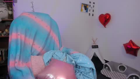 MOON  online show from February 13, 1:42 am