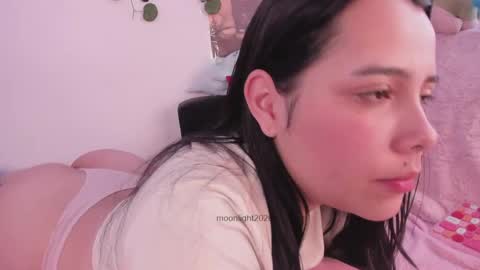 moonliight__ online show from April 11, 5:17 pm