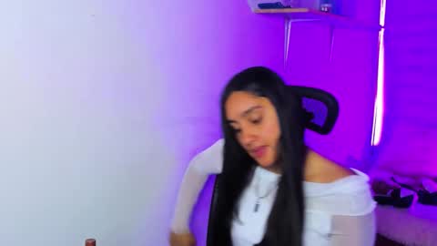 morena_rodriguez_9 online show from January 7, 4:23 pm