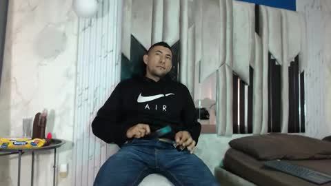 MORGAN AND MEGAN online show from November 1, 11:53 am