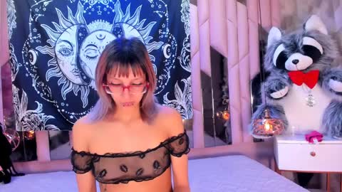   online show from April 2, 7:32 pm