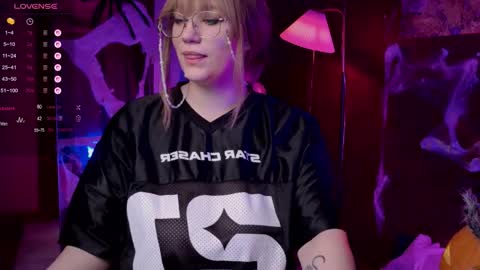 morvelyn online show from October 28, 6:31 pm