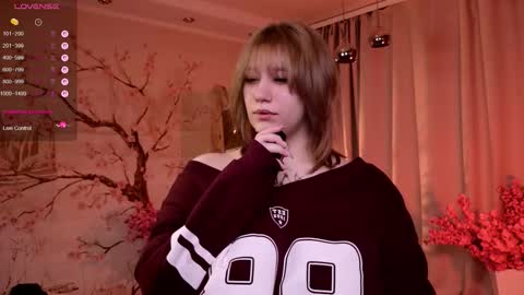 morvelyn online show from November 19, 7:01 pm