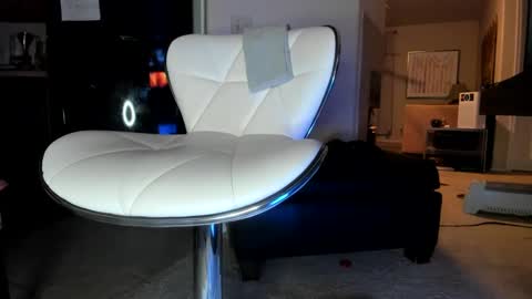 MOSSIMO KNIGHT online show from January 31, 2:58 am