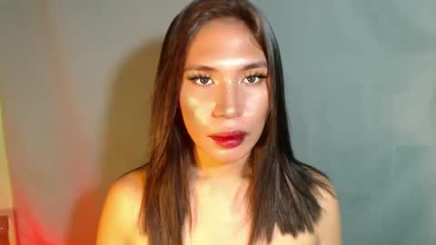 Snapshot of mouiline_rouge69 chatting on March 10, 2:50 am mouiline_rouge69 online show from March 10, 2:50 am