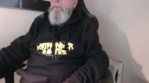 Snapshot of mr_boombastic2021 chatting on October 25, 9:52 am mr_boombastic2021 online show from October 25, 9:52 am
