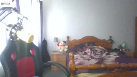 Snapshot of mr_i_ chatting on October 5, 9:50 am mr_i_ online show from October 5, 9:50 am