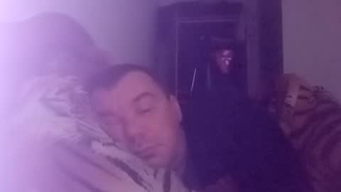 Snapshot of mr_i_ chatting on December 23, 10:21 am mr_i_ online show from December 23, 10:21 am