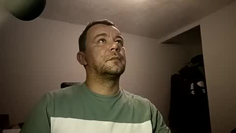 Snapshot of mr_i_ chatting on December 31, 1:57 am mr_i_ online show from December 31, 1:57 am