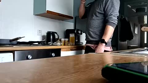 Snapshot of mr_i_ chatting on February 1, 10:05 am mr_i_ online show from February 1, 10:05 am