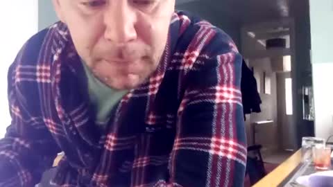 Snapshot of mr_i_ chatting on December 31, 10:37 am mr_i_ online show from December 31, 10:37 am