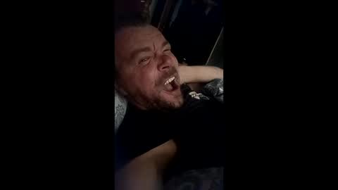 mr_i_ online show from May 5, 7:47 am