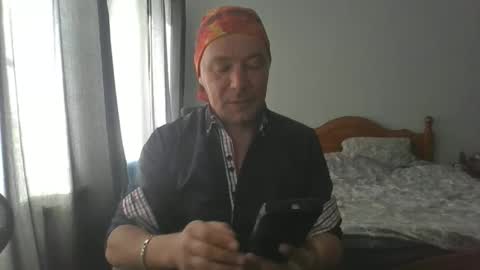 mr_i_ online show from May 11, 4:04 pm