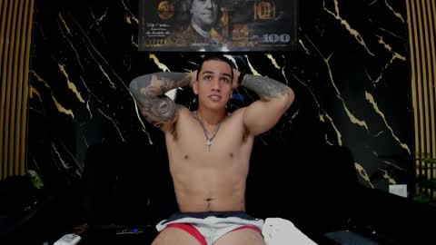 mr_maximo online show from February 1, 4:53 am