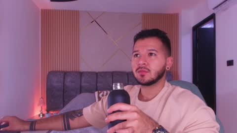 MIKEE online show from February 11, 3:10 am