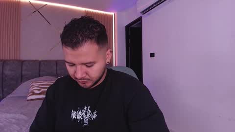 MIKEE online show from February 18, 3:06 am