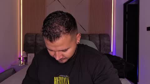 MIKEE online show from August 4, 3:02 am