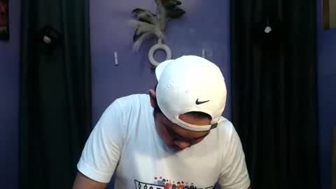 oliver online show from November 17, 3:03 pm