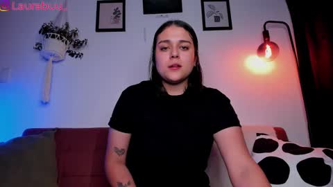 Laura online show from December 4, 10:53 pm