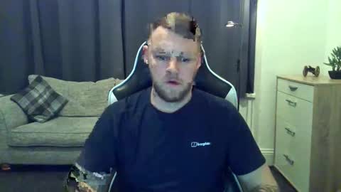 mrengland86566 online show from March 9, 8:24 pm