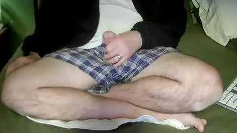 mrericsmith  email hidnnn online show from December 18, 4:24 pm