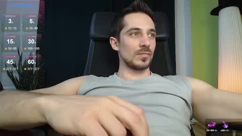 Snapshot of mrgreeneyes01 chatting on February 27, 3:26 pm juan luis online show from February 27, 3:26 pm