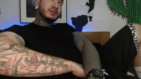 Snapshot of mrmanny__ chatting on December 10, 9:11 pm mrmanny__ online show from December 10, 9:11 pm