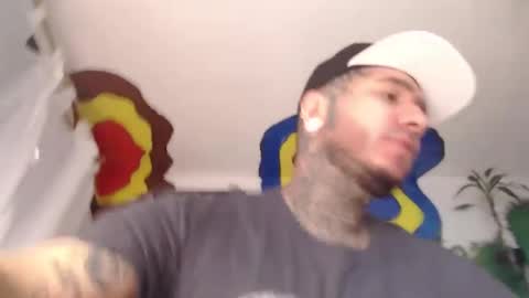 Snapshot of mrmanny__ chatting on December 24, 9:11 pm mrmanny__ online show from December 24, 9:11 pm