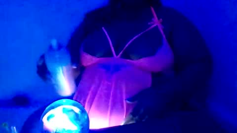 mrsclaws online show from April 20, 8:06 am