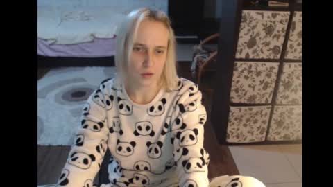 Sasha online show from December 3, 7:03 pm