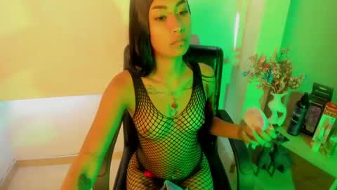 Ms Meloddy online show from May 6, 4:13 pm